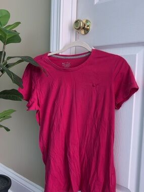 Nike Women's Bright Pink Short-Sleeve Crew Tee